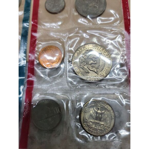 1979 US Mint Set - 12-Coin P&D Uncirculated Lot Of 5-1 Red 1 Blue Each Envelope - Picture 11 of 16